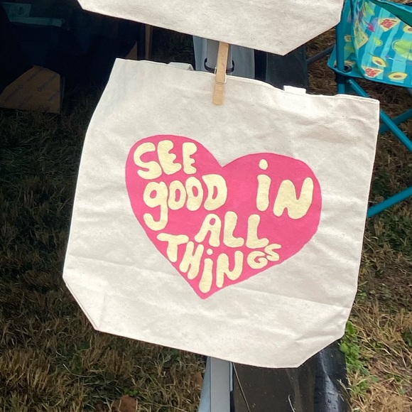 see hood in all things, trendy positive quote tote. - Picture 1 of 1